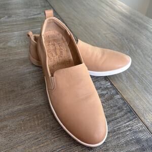 Kork-Ease Peyton Leather Slip-On Shoe SIze: 7.5M Color: Tan